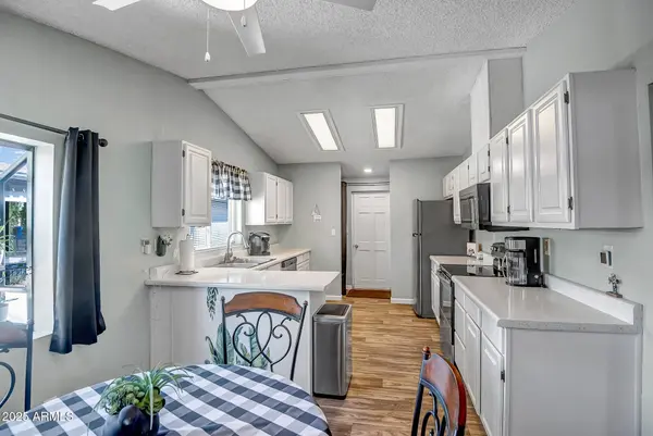 3901 E PINNACLE PEAK Road #323, Phoenix, AZ 85050