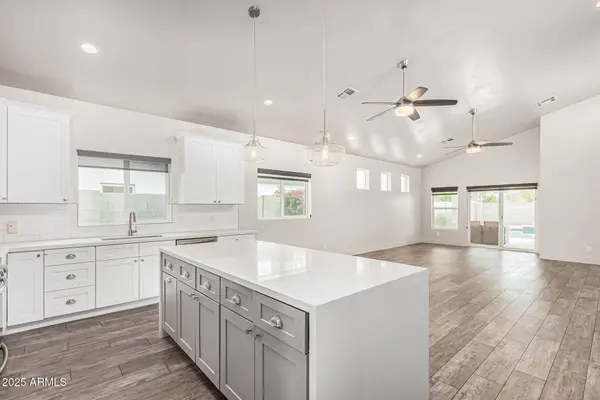 1005 E WELDON Avenue, Phoenix, AZ 85014