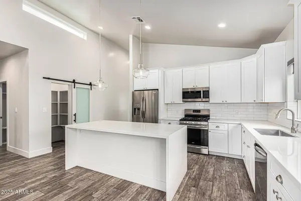1005 E WELDON Avenue, Phoenix, AZ 85014