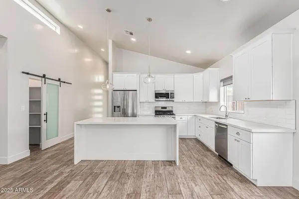 1005 E WELDON Avenue, Phoenix, AZ 85014