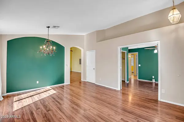 15792 N NAEGEL Drive, Surprise, AZ 85374