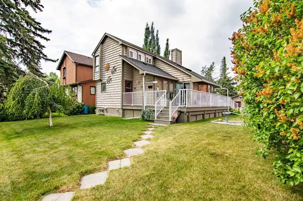 5014 43 ST, Sylvan Lake, AB T4S1C1