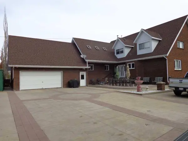 3 Rustic RD, Norglenwold, AB T4S 1S5