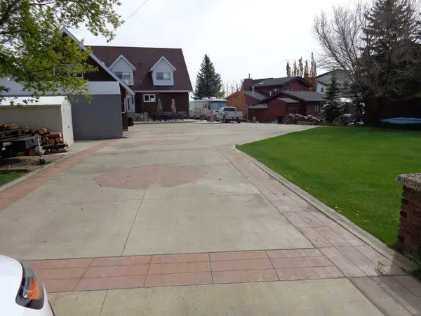3 Rustic RD, Norglenwold, AB T4S 1S5