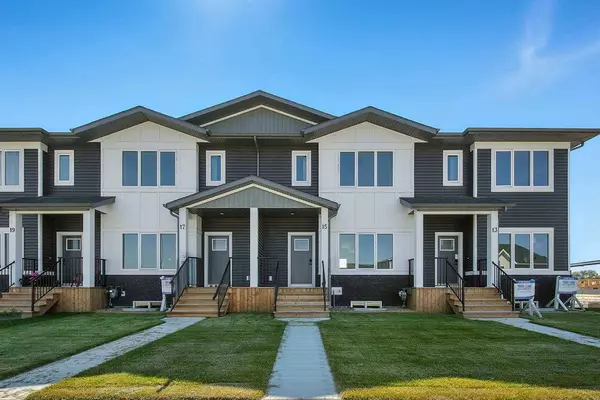 15 Gray Close, Sylvan Lake, AB T4S 0W4