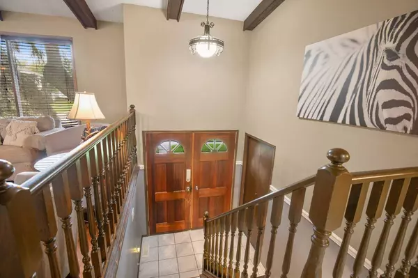 5248 37 Street, Innisfail, AB T4G 1G6