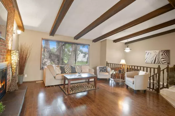 5248 37 Street, Innisfail, AB T4G 1G6