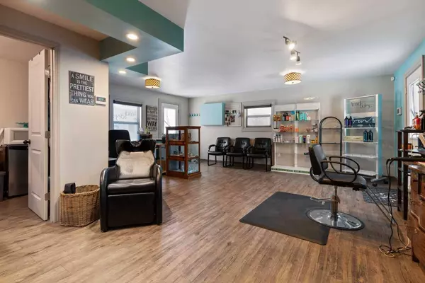 5009 49 AVE, Forestburg, AB T0B 1N0