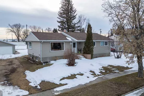 4804 47 AVE, Forestburg, AB T0B 1N0