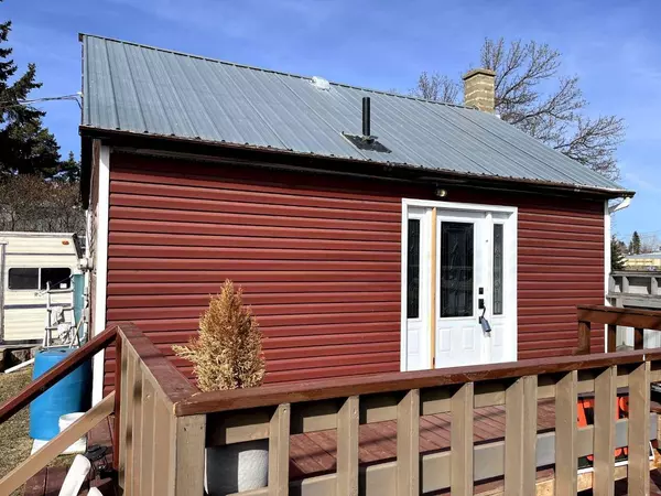 4801 49 ST, Sedgewick, AB T0B 4C0