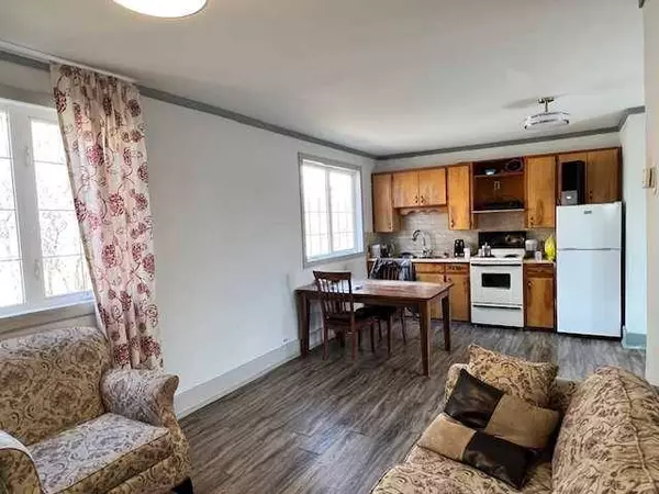 4801 49 ST, Sedgewick, AB T0B 4C0