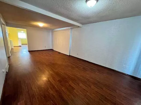 4607 49 ST, Forestburg, AB T0B 1N0