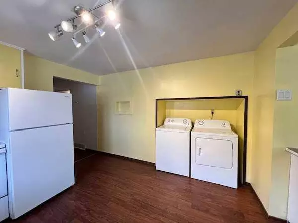 4607 49 ST, Forestburg, AB T0B 1N0