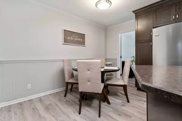 5408 47 AVE W, Forestburg, AB T0B 1N0