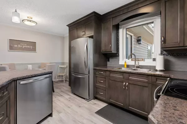 5408 47 AVE W, Forestburg, AB T0B 1N0