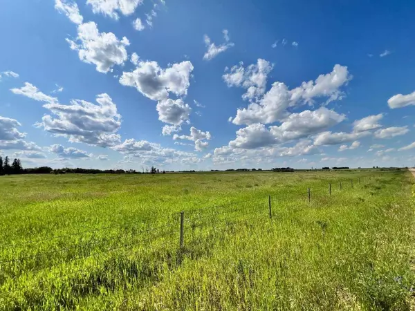 NE-15-40-13 W4, Rural Flagstaff County, AB T0B 0A0