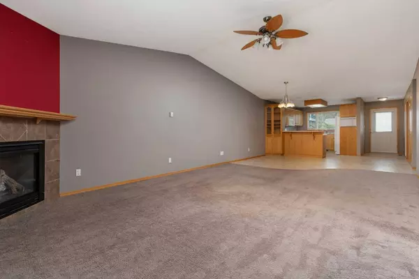 4807 49 AVE #Unit 2, Forestburg, AB T0B 1N0