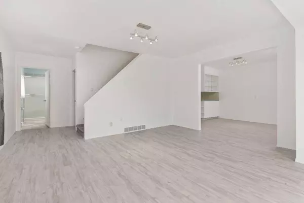 5017 48 ST, Sedgewick, AB T0B 4C0