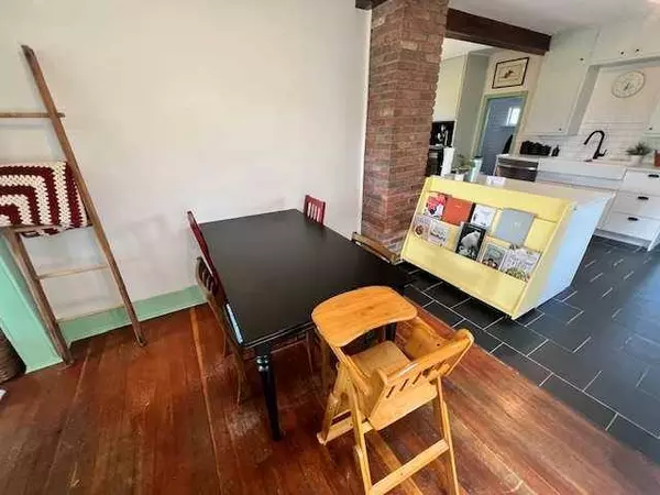 4907 42 ST, Camrose, AB T4V 1A2