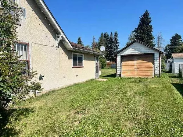 5114 52 ST, Tofield, AB T0B 4J0