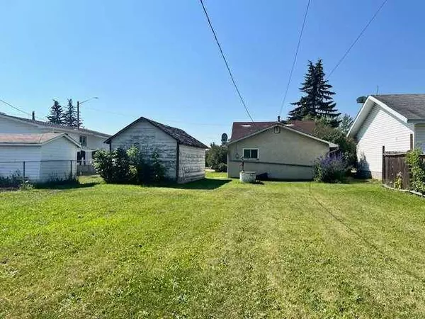 5114 52 ST, Tofield, AB T0B 4J0