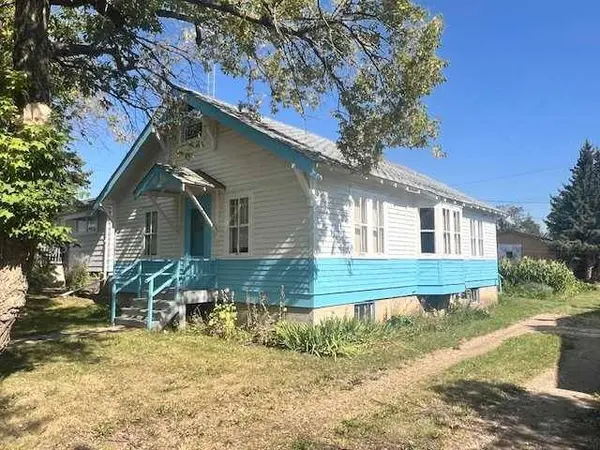 4811 46 AVE, Forestburg, AB T0B 1N0