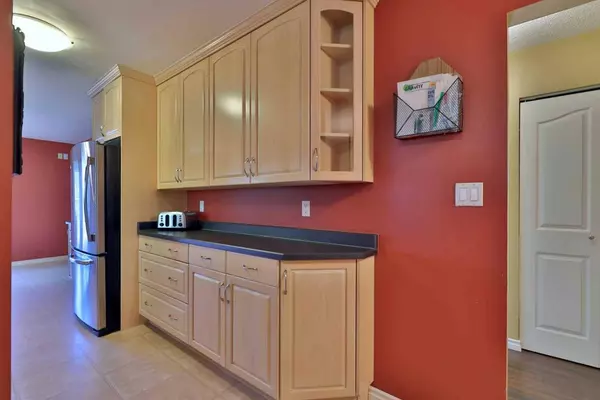 5226 52 ST, Daysland, AB T0B 1A0