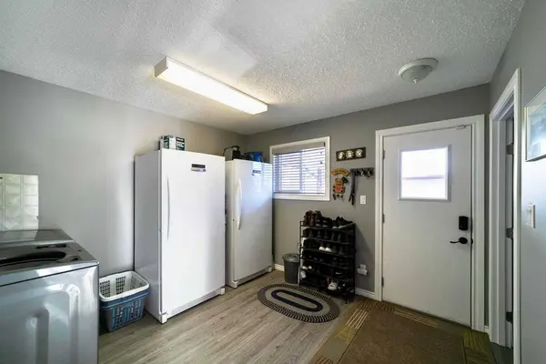 4802 51 AVE, Strome, AB T0B 4H0