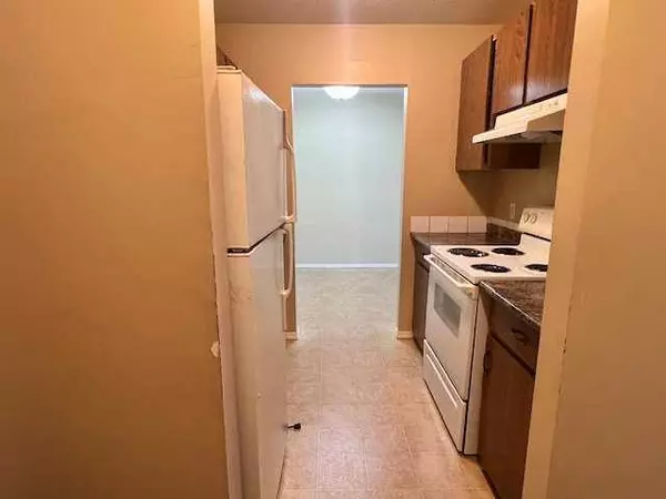 5418 52 ST ##205, Camrose, AB T4V 4A6