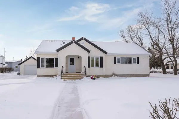 5615 49 AVE, Killam, AB T0B 2L0