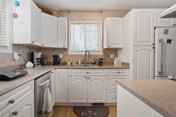 5023 49 ST, Holden, AB T0B 2C0