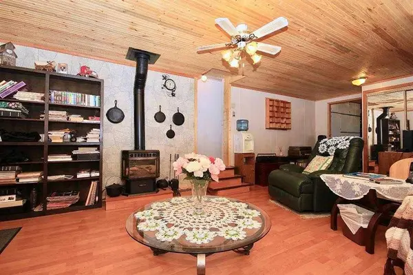 217 McLeod ST, Ferintosh, AB T0B 1M0