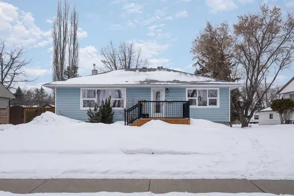4712 45 ST, Camrose, AB T4V 1E2