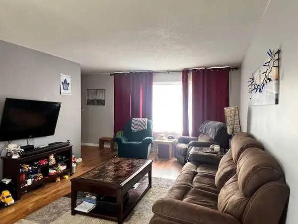 5117 49 AVE, Forestburg, AB T0B 1N0