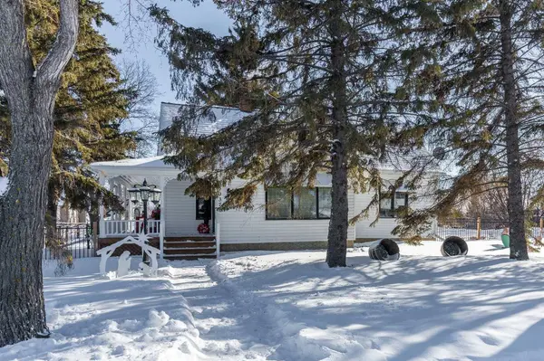 5037 52 ST, Daysland, AB T0B 1A0