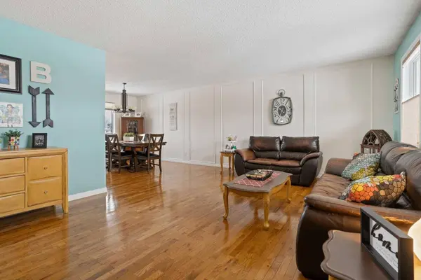 5410 47 AVE W, Forestburg, AB T0B 1N0