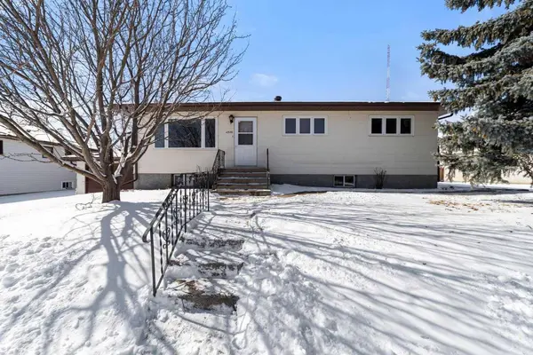 4926 49 ST, Killam, AB T0B 2L0
