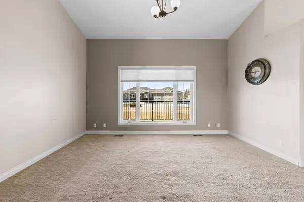 5615 45 AVE W, Forestburg, AB T0B 1N0