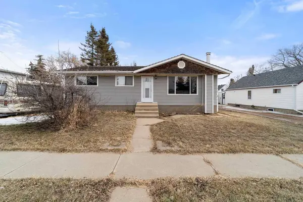 4925 49 ST, Killam, AB T0B 2L0