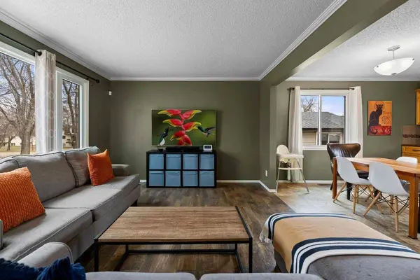 6203 48B AVE, Camrose, AB T4V 0M2