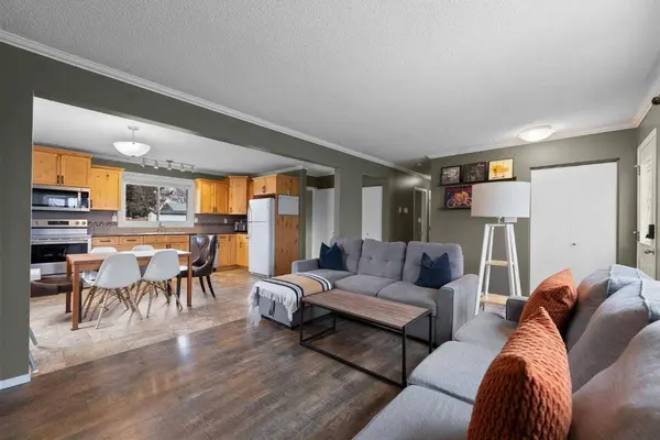 6203 48B AVE, Camrose, AB T4V 0M2