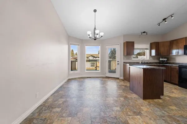 5615 45 AVE W, Forestburg, AB T0B 1N0