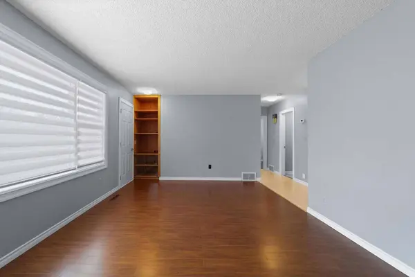 5114 48 ST, Strome, AB T0B 4H0