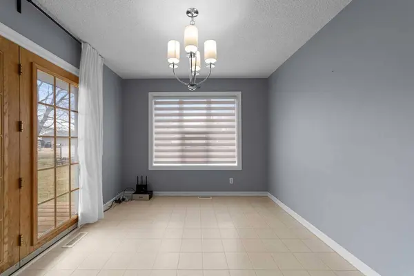 5114 48 ST, Strome, AB T0B 4H0