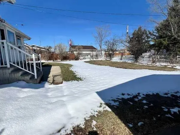 5021 47 ST, Daysland, AB T0B 1N0