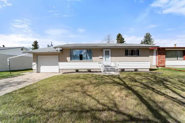 4206 60 Street Close, Camrose, AB T4V 2H3