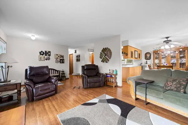 5000 52 AVE, Strome, AB T0B 4H0