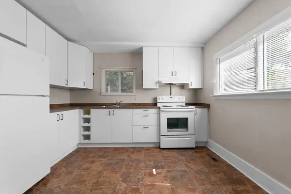 5137 50 ST, Daysland, AB T0B 1A0