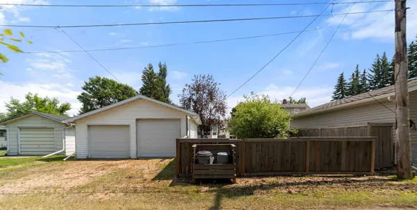 5114 52 ST, Daysland, AB T0B 1A0