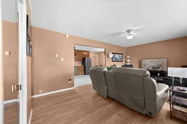 5016 53 ST, Killam, AB T0B 2L0